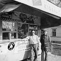 Kallen kioski, vas. Kalle Rytkönen ja Lauri Seuranen.